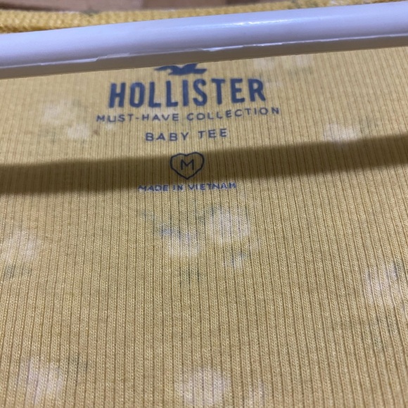 Hollister Yellow Baby Tee. Size- Medium - Picture 2 of 4